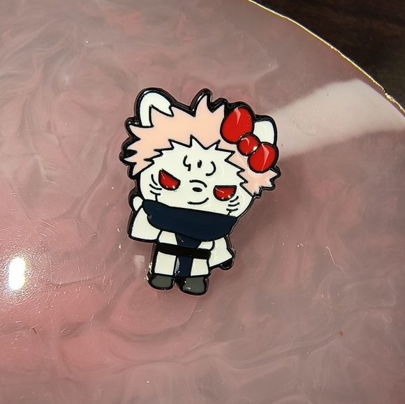 Cute Anime Character Enamel Pin Hello Kitty Anime Jujutsu Kaisen - Picture 2 of 3